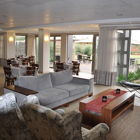 Merchant Business Class Hotel Henley on Klip Екстериор снимка