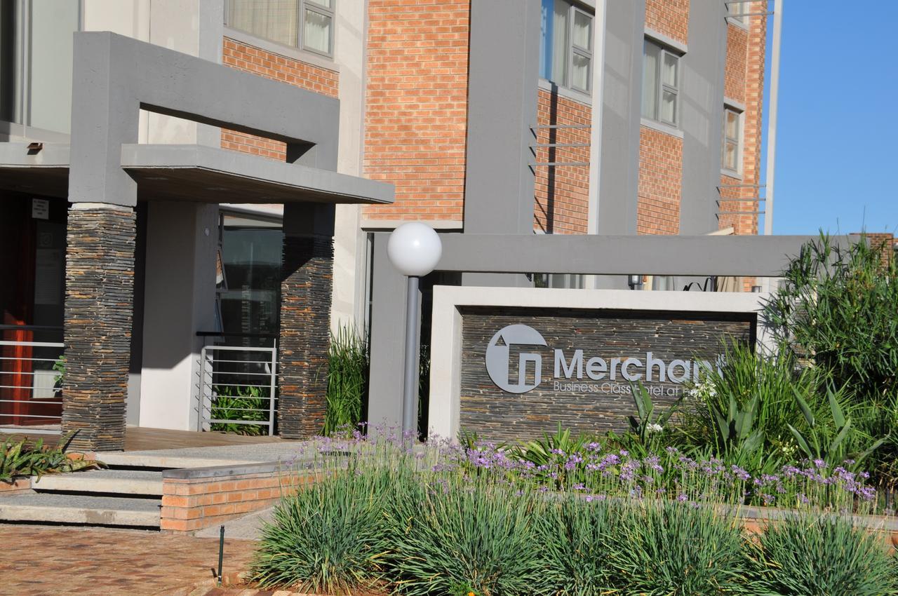 Merchant Business Class Hotel Henley on Klip Екстериор снимка