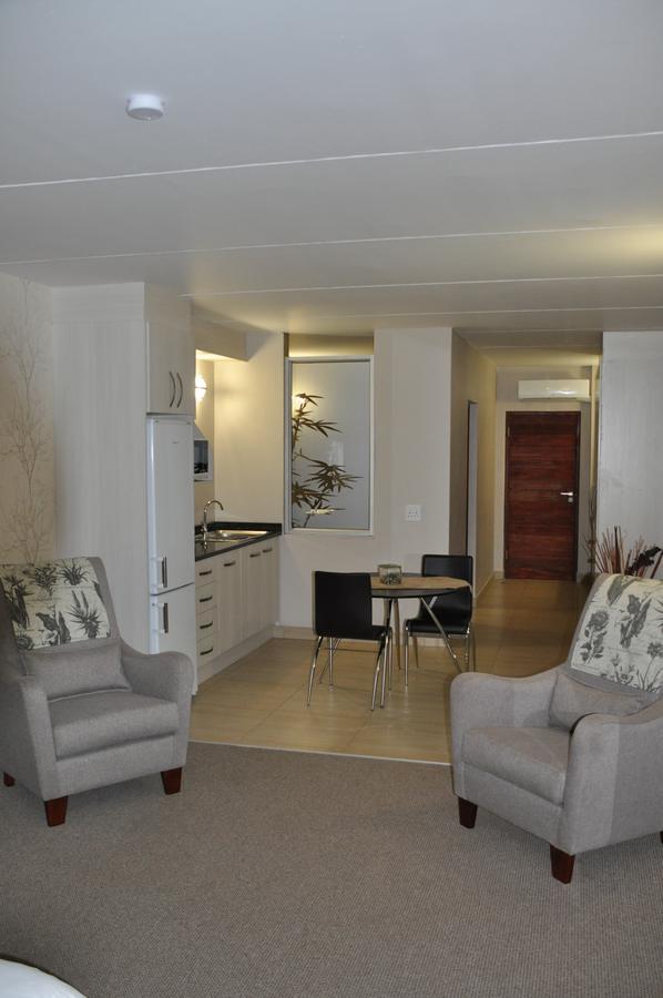 Merchant Business Class Hotel Henley on Klip Стая снимка