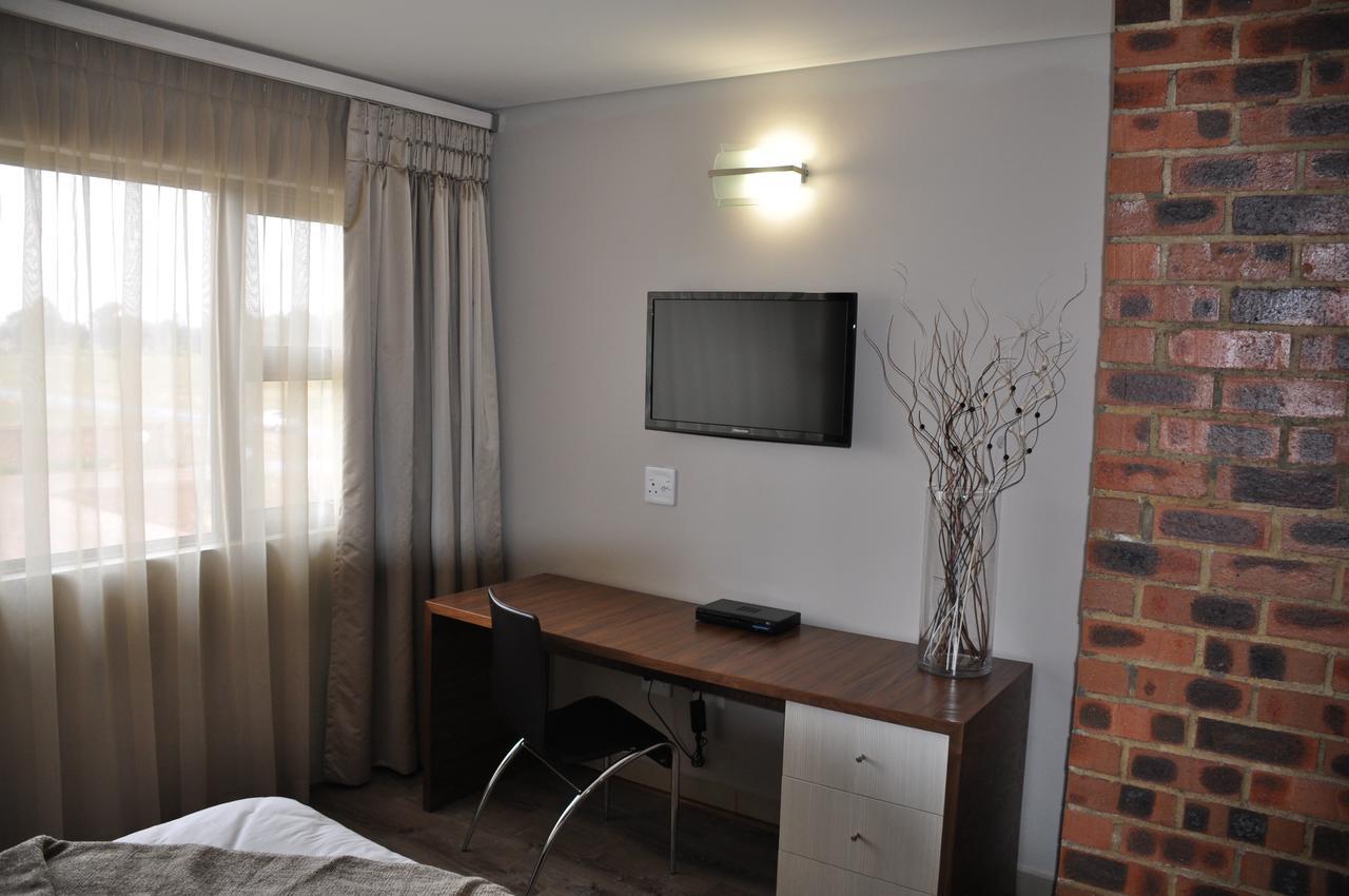 Merchant Business Class Hotel Henley on Klip Стая снимка