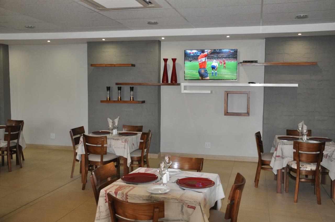Merchant Business Class Hotel Henley on Klip Екстериор снимка