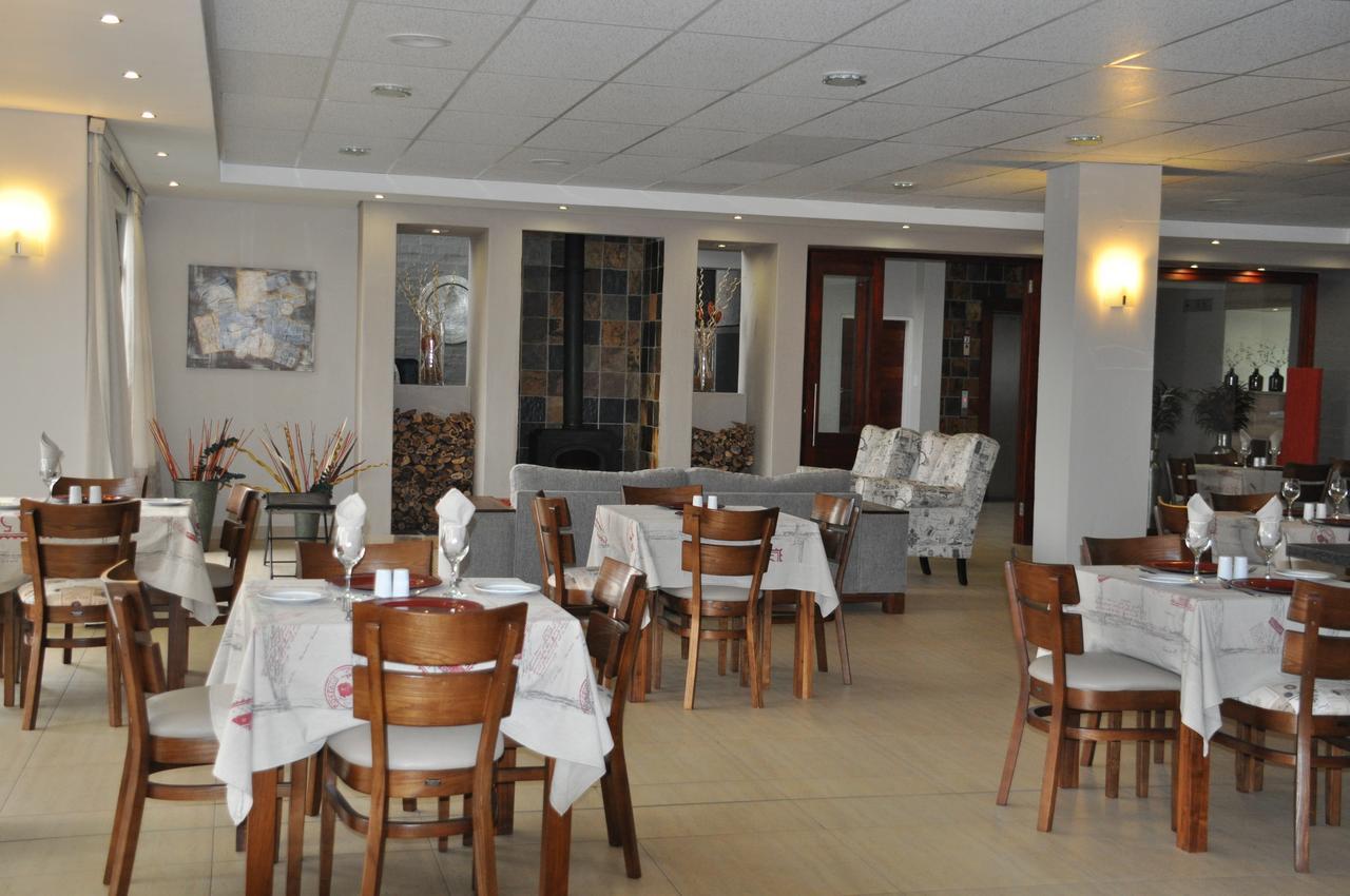 Merchant Business Class Hotel Henley on Klip Екстериор снимка